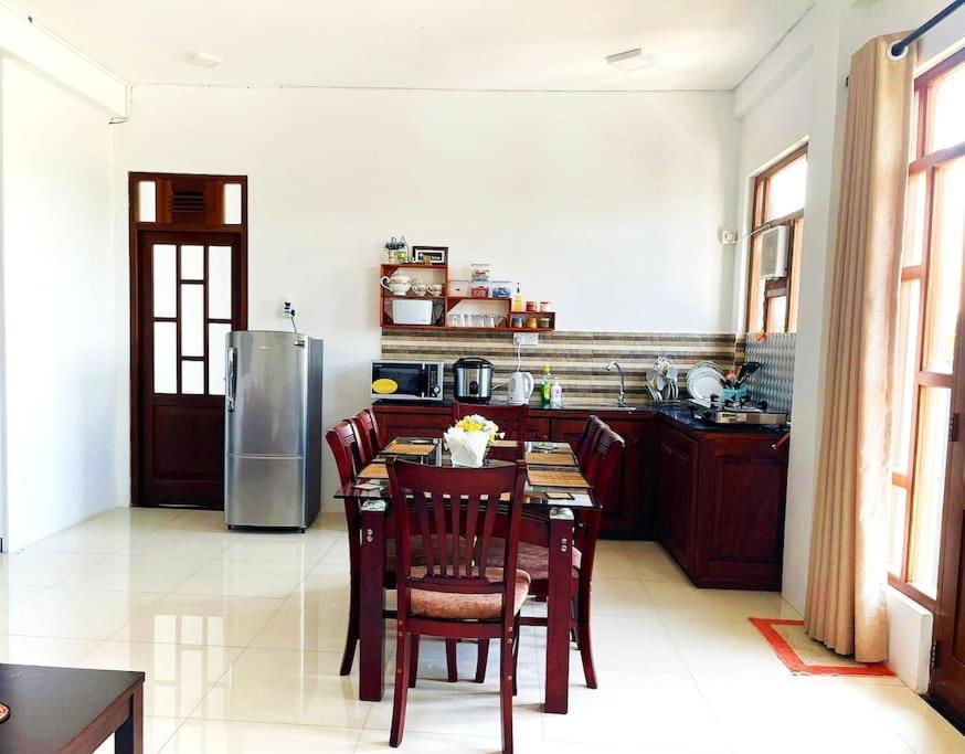 Saru Holiday Apartment - Upto 6 Guests Kandy Exteriér fotografie