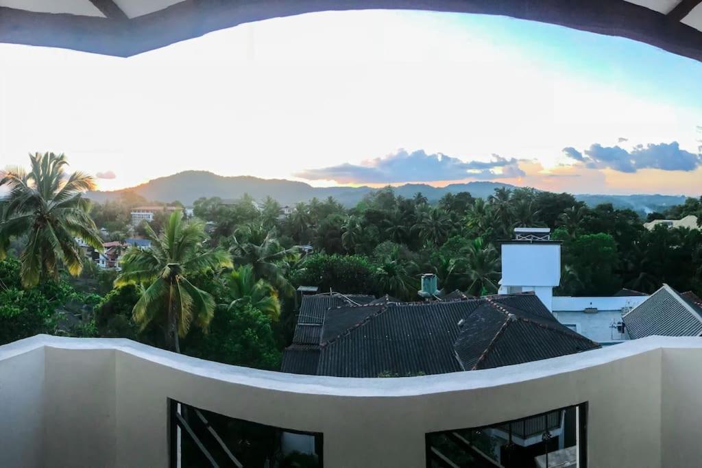 Saru Holiday Apartment - Upto 6 Guests Kandy Exteriér fotografie
