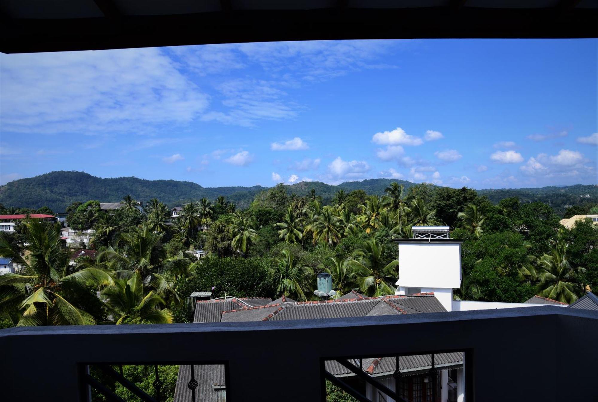 Saru Holiday Apartment - Upto 6 Guests Kandy Exteriér fotografie
